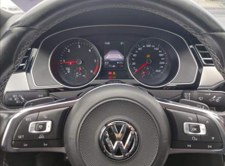 Volkswagen - Passat
