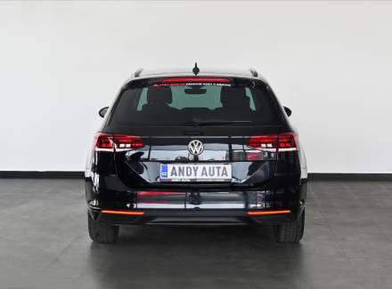 Volkswagen - Passat
