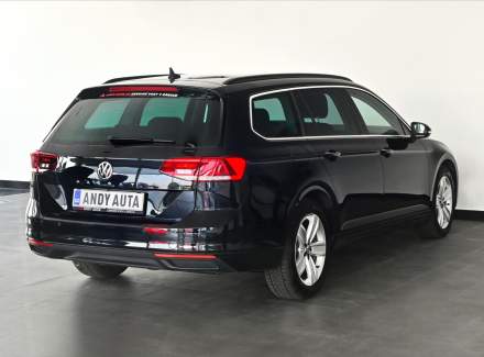 Volkswagen - Passat