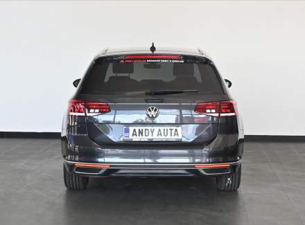 Volkswagen - Passat