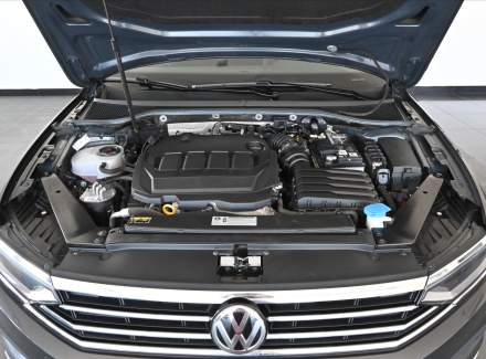 Volkswagen - Passat