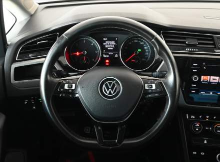 Volkswagen - Touran
