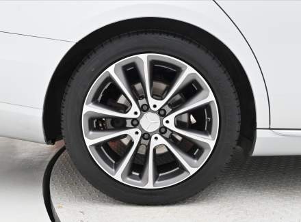 Mercedes-Benz - E-class