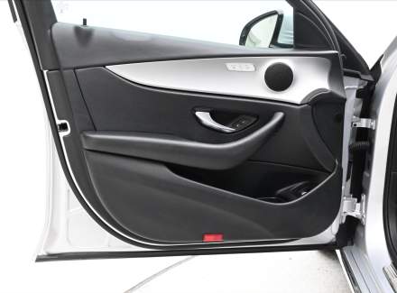 Mercedes-Benz - E-class