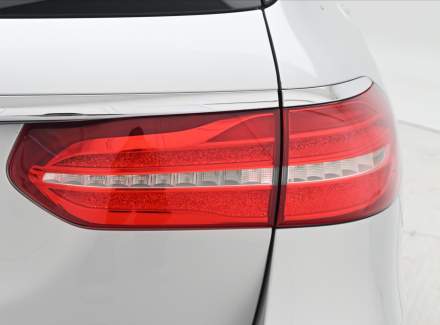 Mercedes-Benz - E-class