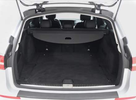 Mercedes-Benz - E-class