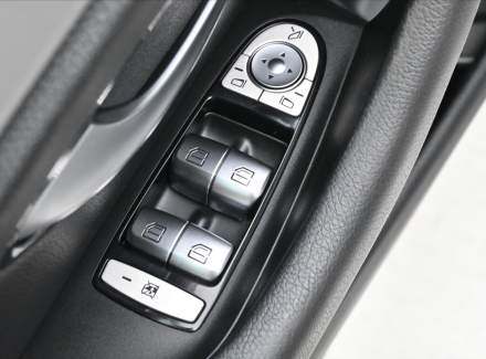 Mercedes-Benz - E-class