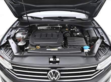 Volkswagen - Passat