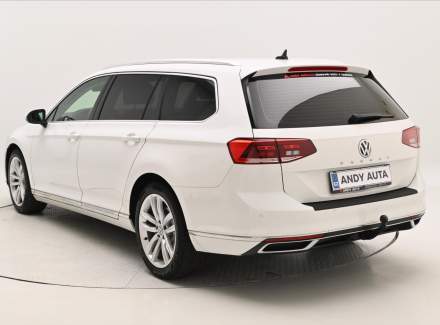 Volkswagen - Passat