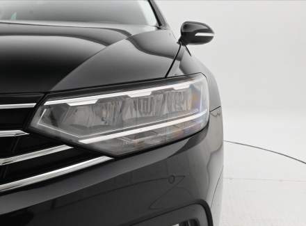 Volkswagen - Passat