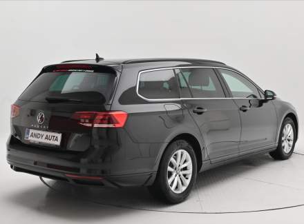 Volkswagen - Passat