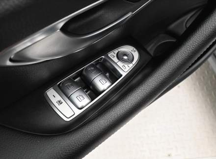 Mercedes-Benz - E-class