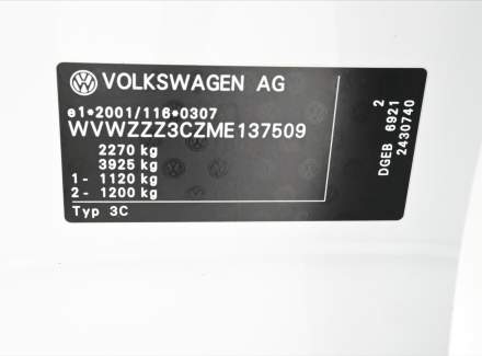 Volkswagen - Passat