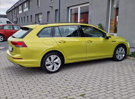 Volkswagen - Golf