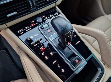Porsche - Cayenne