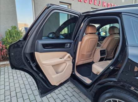 Porsche - Cayenne