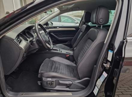 Volkswagen - Passat