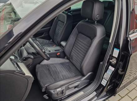 Volkswagen - Passat