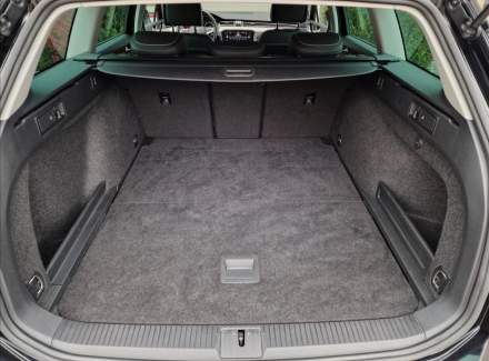 Volkswagen - Passat