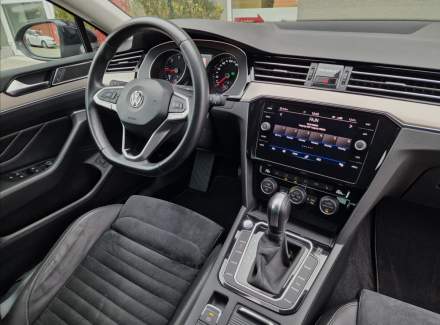 Volkswagen - Passat