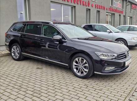 Volkswagen - Passat