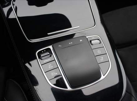 Mercedes-Benz - E-class