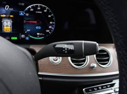 Mercedes-Benz - E-class