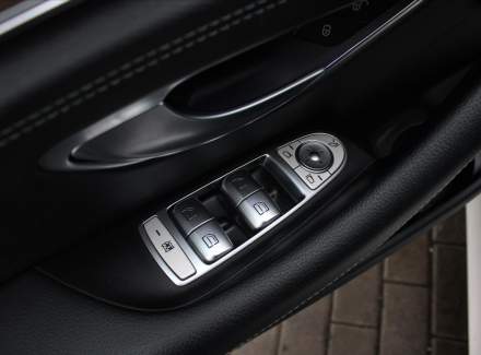 Mercedes-Benz - E-class