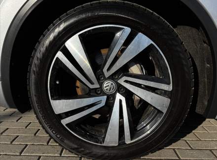 Volkswagen - Touareg