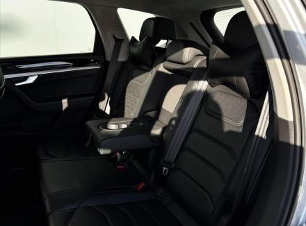 Volkswagen - Touareg