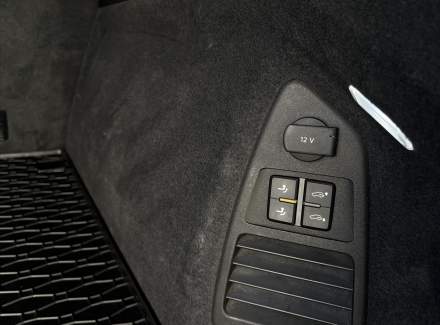 Volkswagen - Touareg