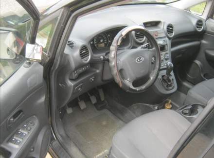 Kia - Carens