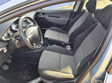 Peugeot - 207