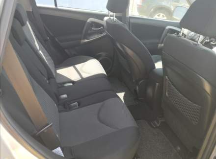 Toyota - RAV 4