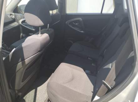 Toyota - RAV 4