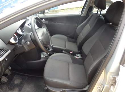 Peugeot - 207