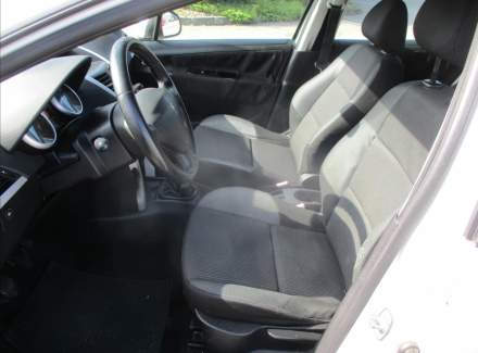 Peugeot - 207