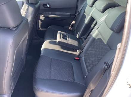 Peugeot - 3008