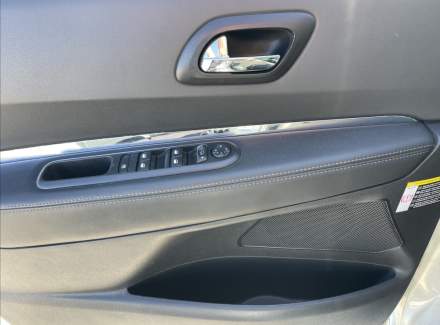 Peugeot - 3008