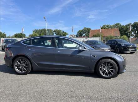 Tesla - Model 3