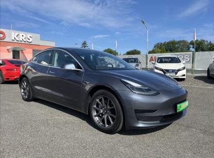 Tesla - Model 3