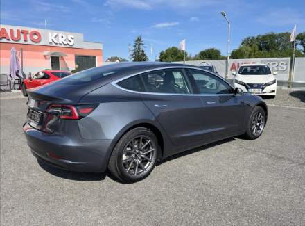 Tesla - Model 3