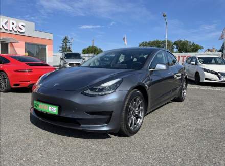 Tesla - Model 3