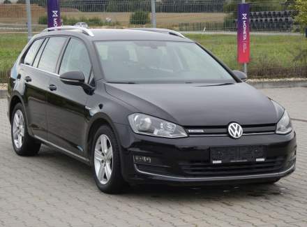 Volkswagen - Golf