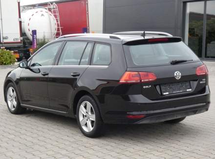 Volkswagen - Golf
