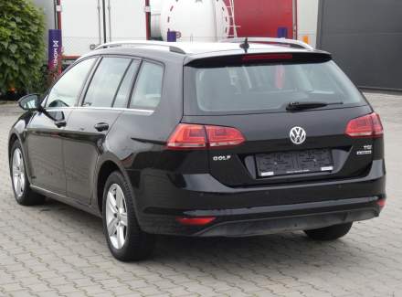 Volkswagen - Golf