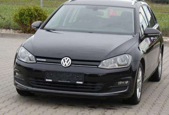 Volkswagen - Golf