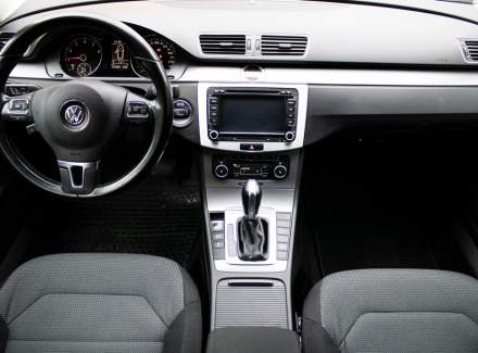 Volkswagen - Passat