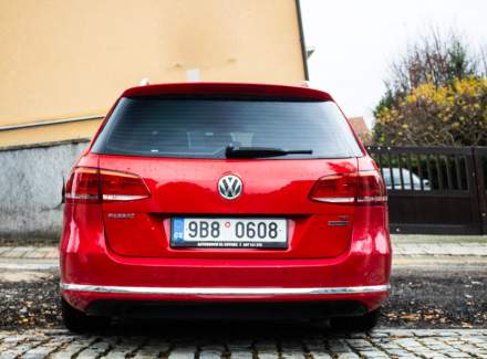 Volkswagen - Passat