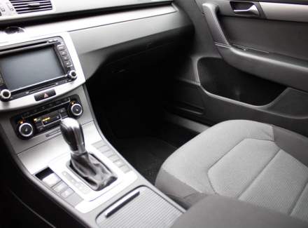 Volkswagen - Passat